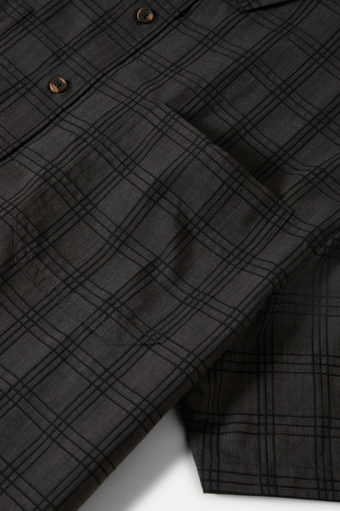 CRU Oxford Plaid Relaxed S/S Shirt - Charcoal/Black Plaid